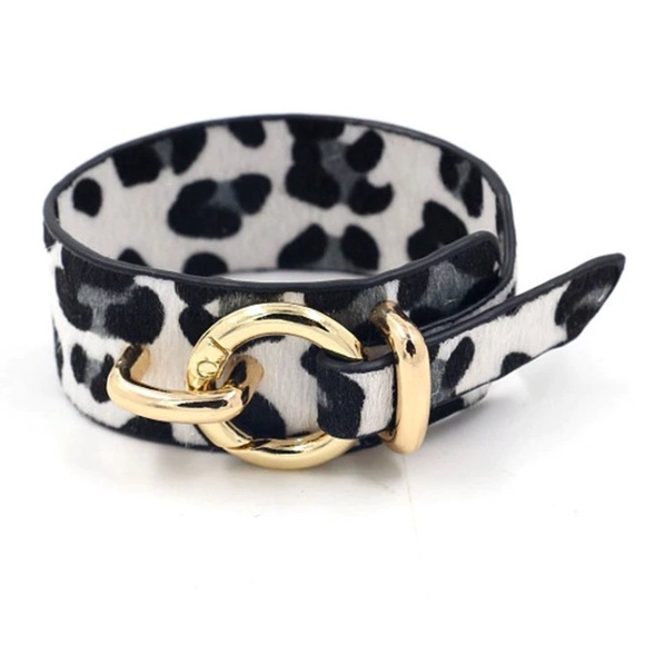 Just In! 🆕 LEXI Leopard Bracelet - Picture 3 of 7